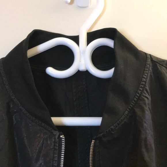 Jacket - Picture 3 of 6